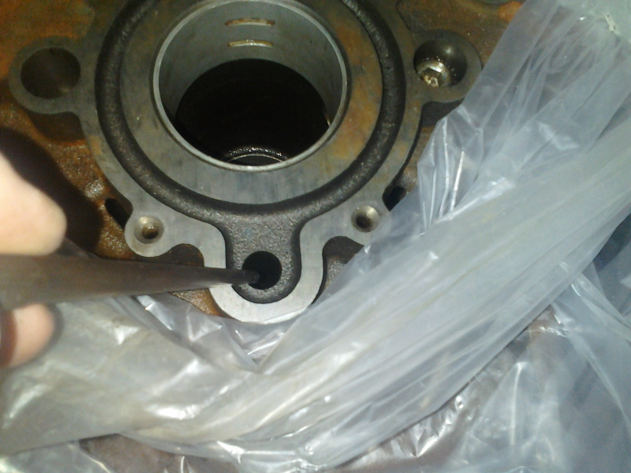 Attached picture VVT Block 1st cam oil 2.jpg